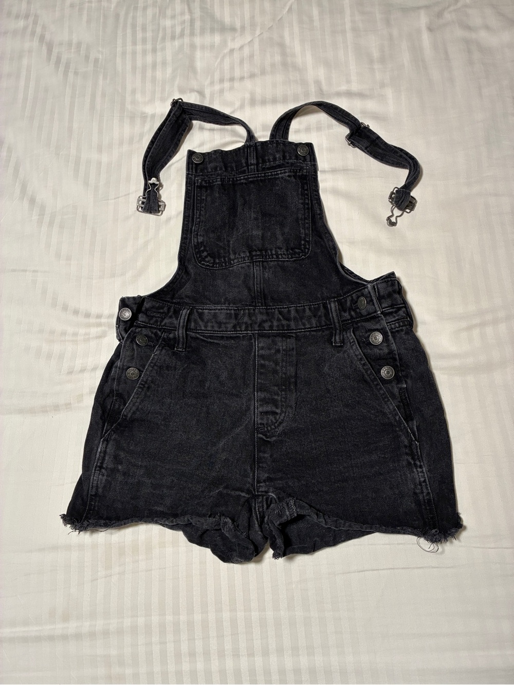 Madewell women’s black Denim Short Overalls